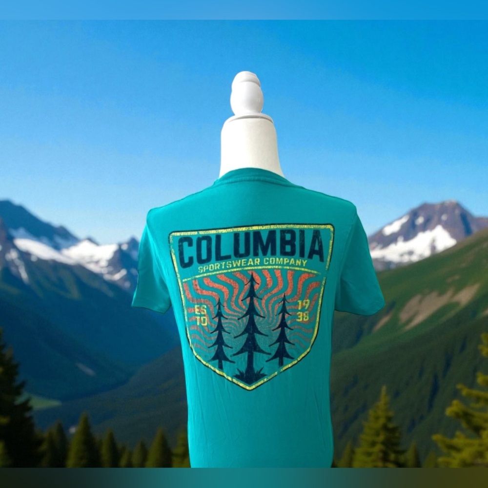 3/$30 NWOT Columbia T-Shirt